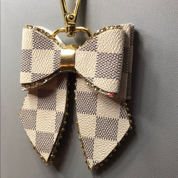 RESERVED ..Checkered Bow Keychain - Picture 3 of 3